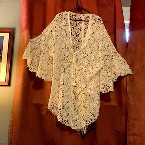 Free people, white lace cover, Fits All